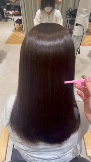 セミロング カラー Zina天神🌻田中 愛香のヘアスタイル
