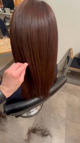 セミロング OFF YUYAのヘアスタイル