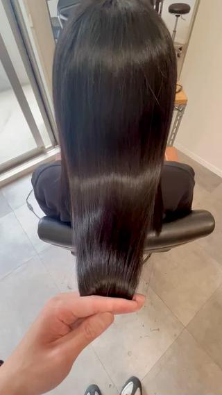 セミロング OFF YUYAのヘアスタイル