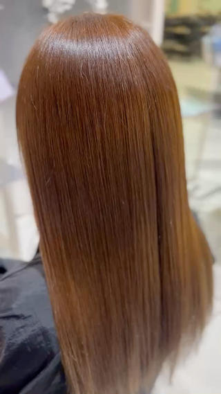 セミロング カラー ﾊｲﾄｰﾝ / 浜松 / ﾌｪﾙﾅﾝﾀﾞのヘアスタイル