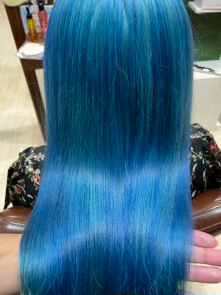 ヴァージンブルー
ブリーチ２回から３回でできます！ 