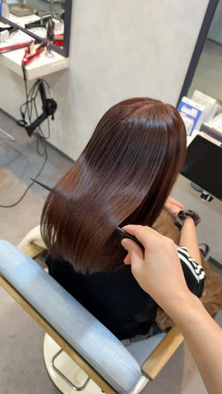 ミディアム 髪のお悩みお任せ ください坂 要司のヘアスタイル