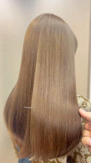 ロング カラー ウルフレイヤー&ボブ ✨やわ感ベージュ中野のヘアスタイル