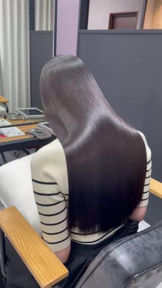 ロング RAF Sakuraのヘアスタイル