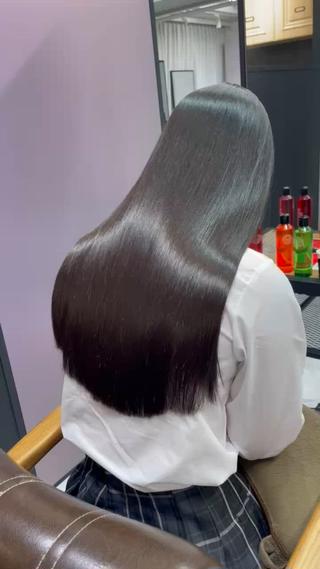 ロング RAF Sakuraのヘアスタイル