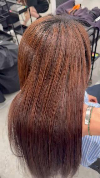 ロング 透けるやわらか艶髪♡ ナチュラルストレートのヘアスタイル