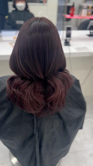 セミロング カラー 透けるやわらか艶髪♡ ナチュラルストレートのヘアスタイル