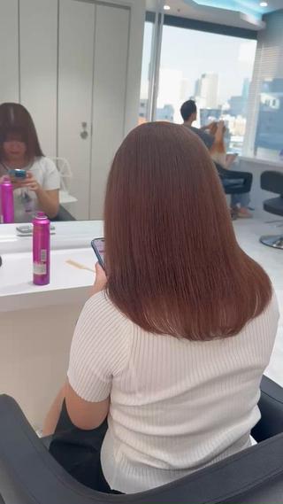 セミロング カラー 透けるやわらか艶髪♡ ナチュラルストレートのヘアスタイル