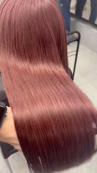 ロング カラー 透けるやわらか艶髪♡ ナチュラルストレートのヘアスタイル