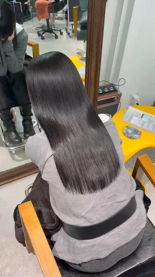 カラー なんば🍓 似合わせカラー🐬のヘアスタイル