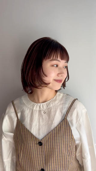 カラー 岡田 知佳のヘアスタイル