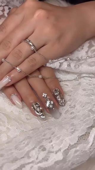 ネイル studio tam 髙橋彩夏のネイルデザイン