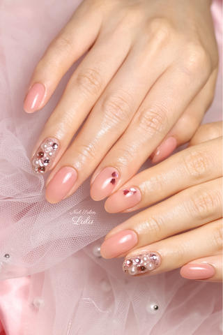 ネイル Lulu nail salon 南堀江店所属・西村 あやかのネイルデザイン