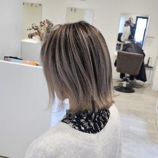 ミディアム カラー E Komo hair所属・Wow❕E Komo hair 永井一輝のヘアスタイル