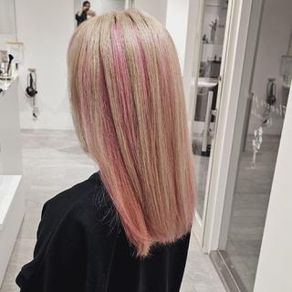 セミロング カラー E Komo hair所属・Wow❕E Komo hair 永井一輝のヘアスタイル