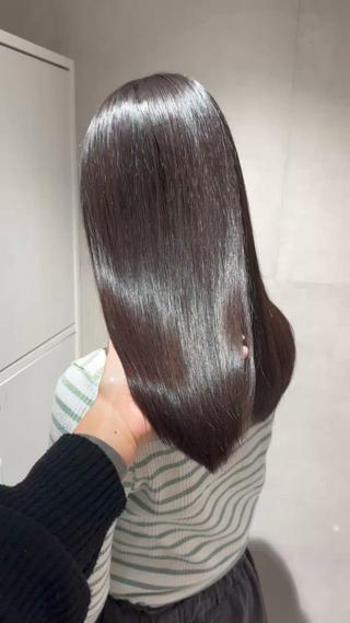 酸性縮毛矯正で乾かしただけでサラサラに 