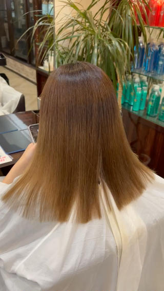 切りっぱなしのスタイル
長さに困ってる方や毛先の方が傷んでて気になる人は綺麗に揃えます!
SHISEIDOのシャンプー・トリートメントでいつもより綺麗な髪の毛に仕上がります!