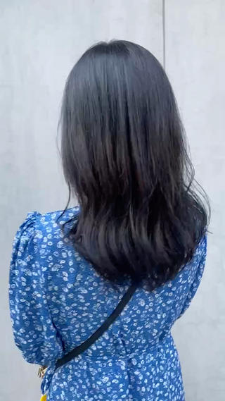 黒染めしないダークグレー️光に当たると透けるカラー