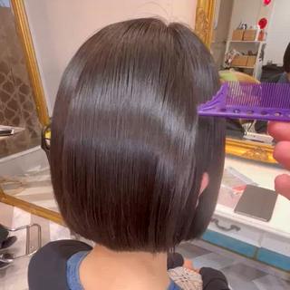 ミディアム カラー 髪質改善【縮毛矯正】 美髪ボブを量産する人のヘアスタイル