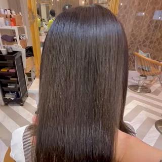 ミディアム カラー 髪質改善【縮毛矯正】 美髪ボブを量産する人のヘアスタイル