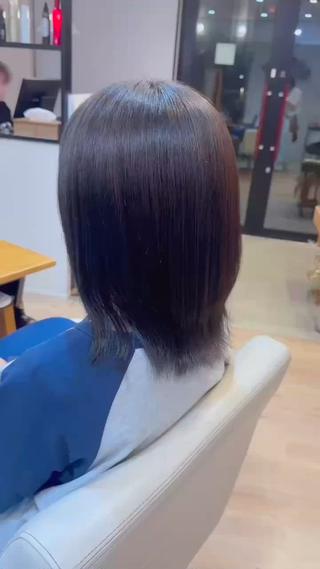 ブルーブラウン 
青みを入れることで透明感が増します  