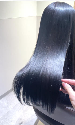 癖が気になる方はこちらのメニューからお始めください
似合わせカット+美髪縮毛矯正+髪質改善メテオトリートメント¥28600