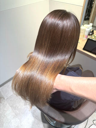 セミロング SIL.調布所属・髪質改善専門店 縮毛矯正安阪のヘアスタイル