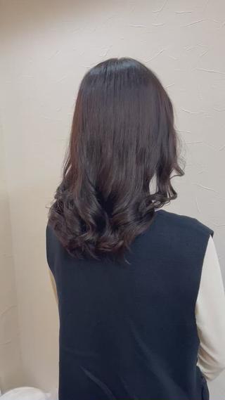 暗髪ベースに少しオレンジみを足して夏っぽ暖色カラーに暗髪からでも理想の色を作りました
※こちらはフルカラーです。