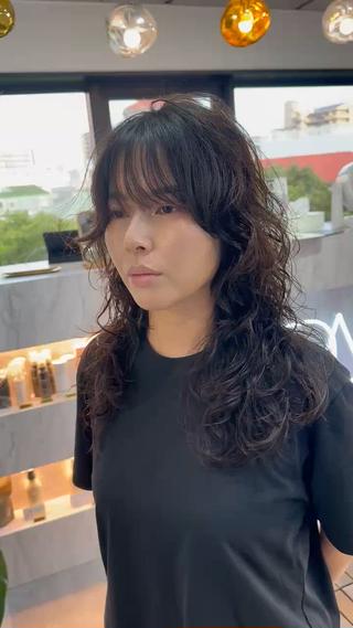 セミロング 海外レイヤーカット 🇺🇸山村拓士のヘアスタイル