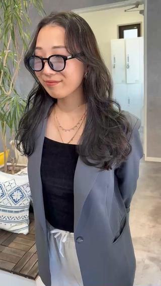 セミロング 海外レイヤーカット 🇺🇸山村拓士のヘアスタイル