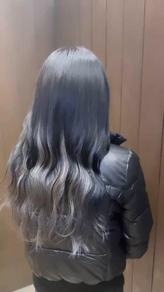 ロング カラー the Help所属・朝斗/ブリーチ /エクステ/ギャルのヘアスタイル