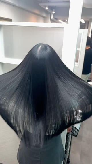 ロング カラー Haru 新宿【ハル】所属・⚜髪質改善東京 エリア1🏅マコト⚜のヘアスタイル