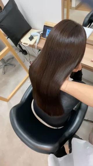 ロング カラー 葭葉 久美子のヘアスタイル