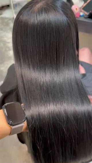 ロング カラー WELLY  TOKYO所属・🌈レイヤーカット/ ハイトーン🌈タクマのヘアスタイル