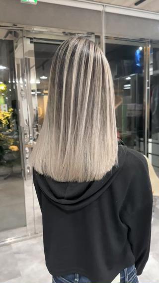 セミロング REDEAL SHIBUYA所属・maya/レイヤー カット/ミインパーマのヘアスタイル