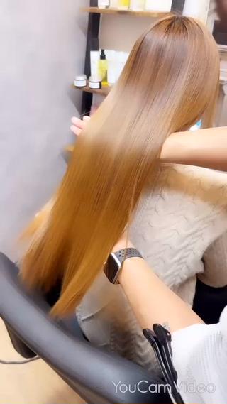 セミロング パーマ FÜRSTIN所属・西村髪質改善 ブリーチ縮毛矯正のヘアスタイル