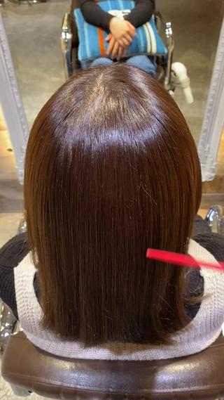 ストレートパーマをかけて根元の癖もしっかり伸びてこんなに艶も出せます 