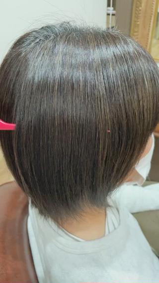 縮毛矯正
しっかりとトリートメントを配合し施術をするので手触りも良くなりサラサラに仕上げます 