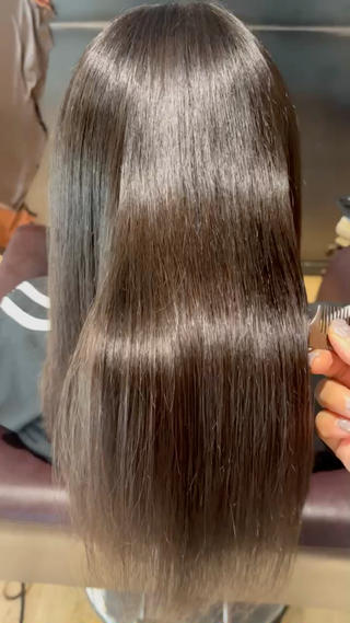 ロング よしなり あみのヘアスタイル