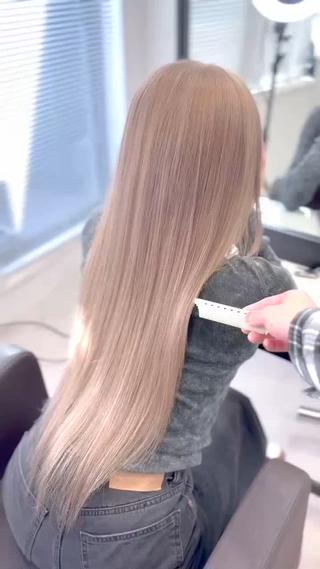 ロング 韓国風レイヤーカット 艶カラー🫧菊池のヘアスタイル