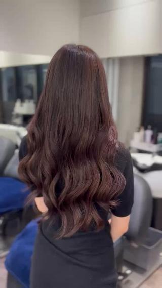 セミロング 韓国風レイヤーカット 艶カラー🫧菊池のヘアスタイル