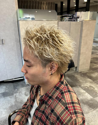 スパイキーショート
ホワイトミルクティー 