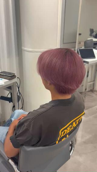 2回ブリーチしてるお客様
リタッチはしないで、ピンク色に