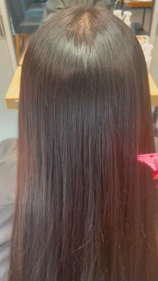 Aujua 4step treatmentとアウトバスRekeraの相性抜群です！お客様の満足度No.1！スタッフの満足度もNo.1です！ぜひ、お店で体験してみてください 