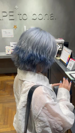 ショート カラー ハイトーン、カラー 特化⟡.·すわ☁️のヘアスタイル