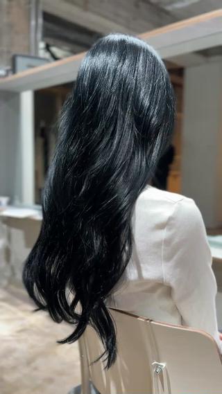 ロング 谷口 萌瑛のヘアスタイル