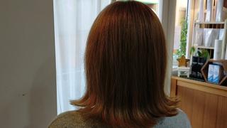 #ミディアム カット
切りっぱなし外ハネstyle 