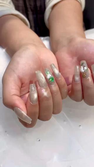 ネイル AKANE 🧴のネイルデザイン