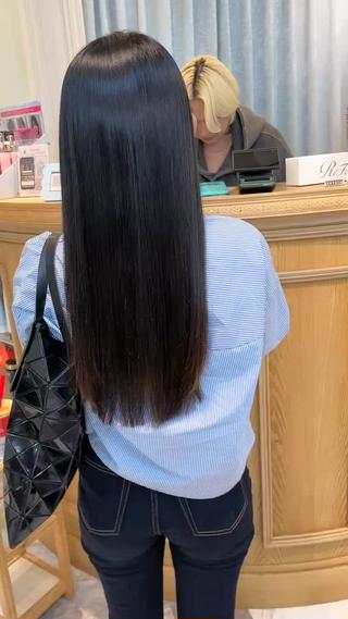 ロング 酸性ストレートの達人 髪質改善【美冴】のヘアスタイル