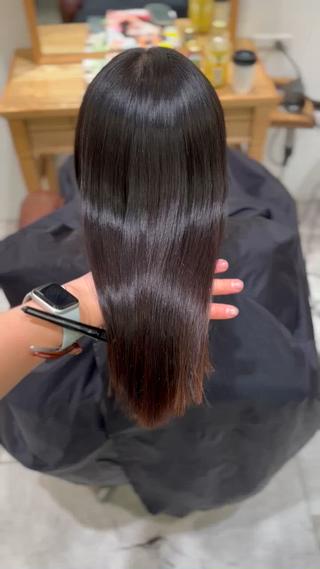 ロング パーマ 安丸 結夏のヘアスタイル